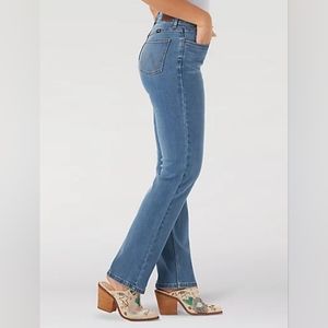 Wrangler High Rise True Straight Jeans